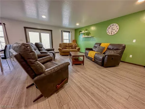 17485 Dover Rd, Dundee, OH 44624 photo 8
