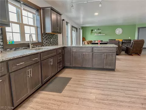 17485 Dover Rd, Dundee, OH 44624 photo 4