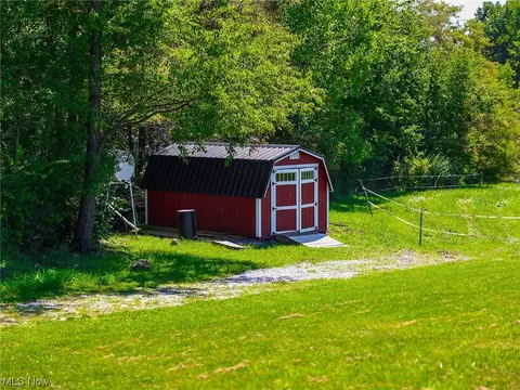 17485 Dover Rd, Dundee, OH 44624 photo 25