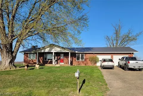 1852 S Mccoy Ridge Rd, Stockport, OH 43787