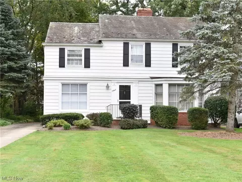 3548 Fairmount Blvd, Cleveland, OH 44118
