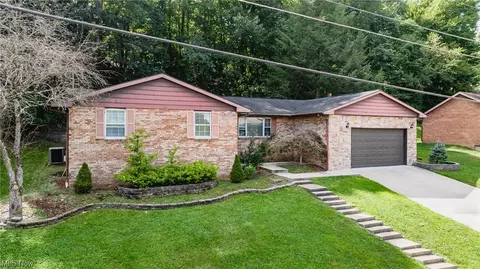 404 W Wildwood, Parkersburg, WV 26101