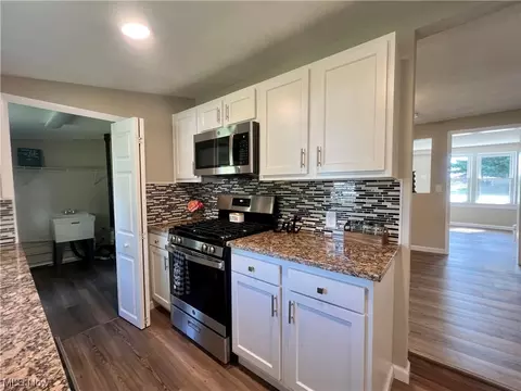 443 E Main St, Lagrange, OH 44050 photo 16