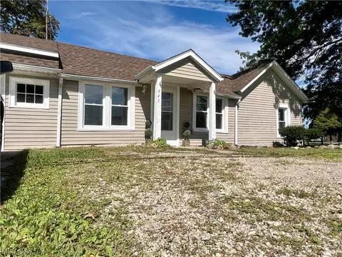 443 E Main St, Lagrange, OH 44050 photo 1