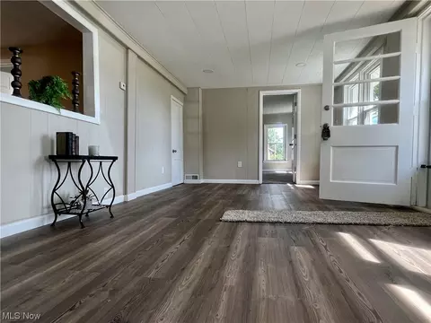 443 E Main St, Lagrange, OH 44050 photo 9