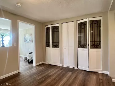 443 E Main St, Lagrange, OH 44050 photo 11
