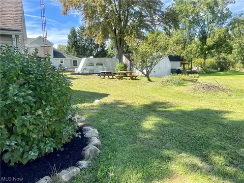 443 E Main St, Lagrange, OH 44050 photo 6