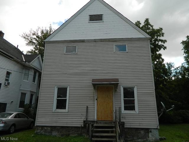 3257 E 56th Pl, Cleveland, OH 44127