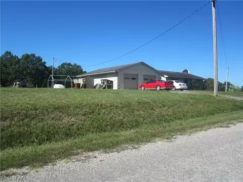 2191 Hoover Rd, Waterford, OH 45786