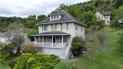 34 Maple St, Bridgeport, OH 43912 photo 1