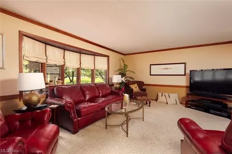2360 River Rd, Willoughby Hills, OH 44094 photo 4