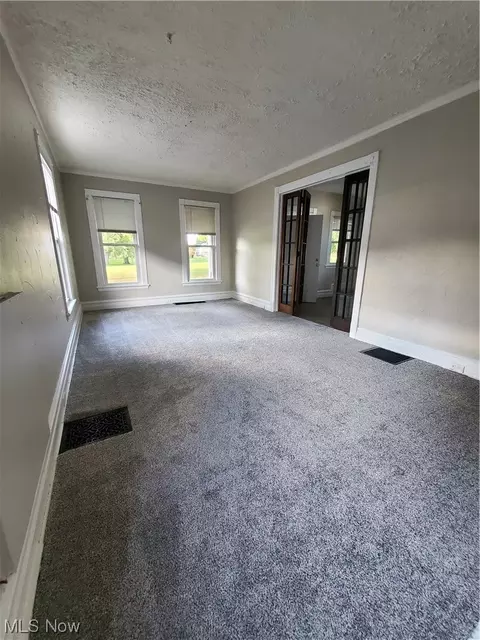 610 W 46th St, Ashtabula, OH 44004 photo 10