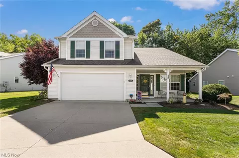 118 Mallard Point Dr, Akron, OH 44319