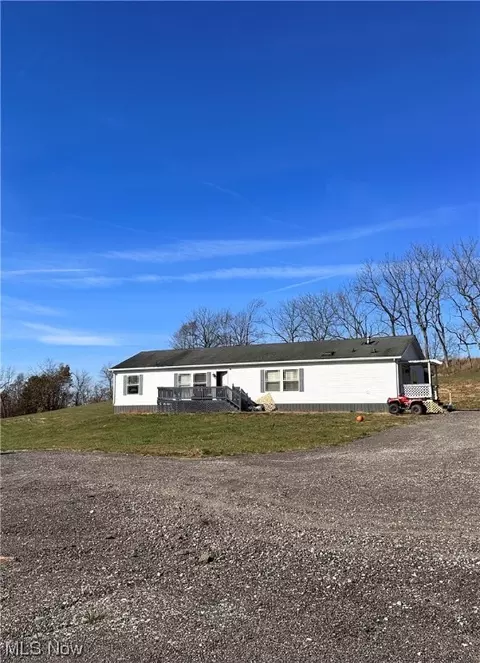 5313 High Hill Rd, Cambridge, OH 43725