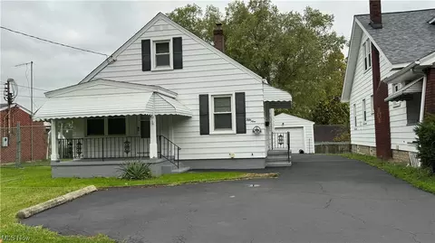 59 Indianola Rd, Youngstown, OH 44512