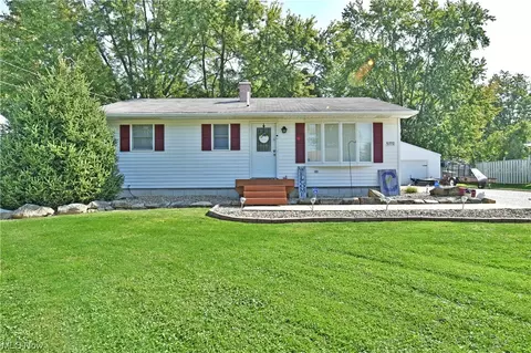 5772 Sarah Ave NW, Warren, OH 44483