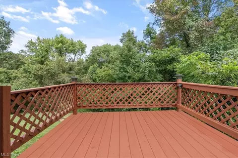1827 Barth Rd, Belpre, OH 45714 photo 9