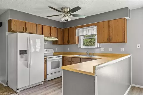 1827 Barth Rd, Belpre, OH 45714 photo 15