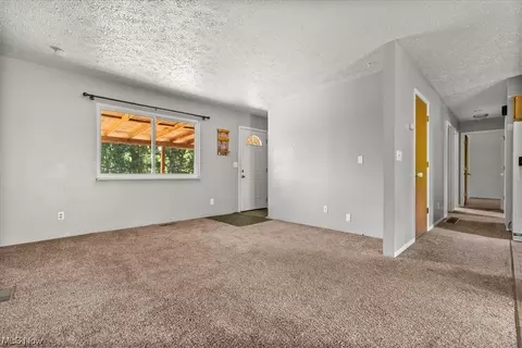 1827 Barth Rd, Belpre, OH 45714 photo 11