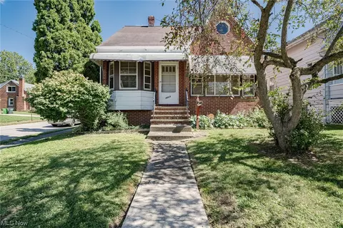 4669 E 93rd St, Garfield Heights, OH 44125