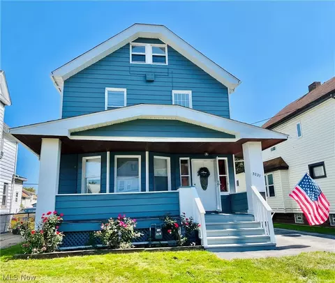 3227 W 86th St, Cleveland, OH 44102