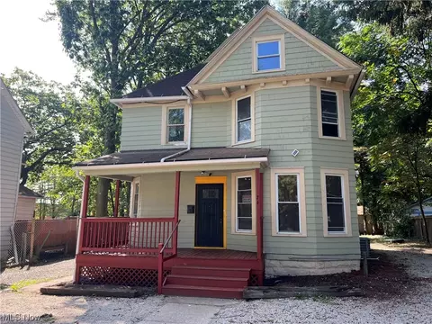 74 E Tallmadge Ave, Akron, OH 44310 photo 1