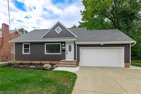 1776 Temple Ave, Mayfield Heights, OH 44124