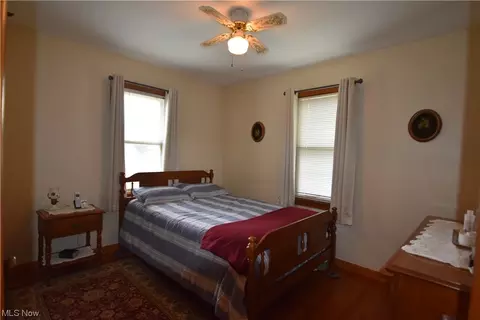 854 5th St, Struthers, OH 44471 photo 10