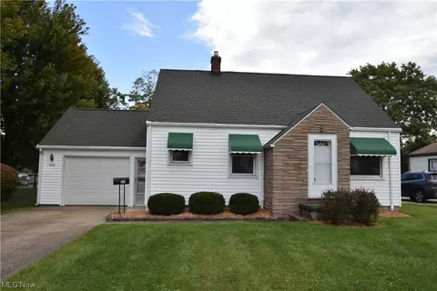 854 5th St, Struthers, OH 44471