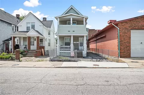 1942 E 120th St, Cleveland, OH 44106