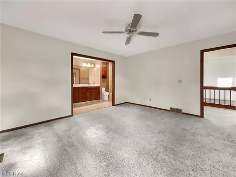 875 Hampton Cir #6, Aurora, OH 44202 photo 16