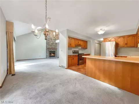 875 Hampton Cir #6, Aurora, OH 44202 photo 11