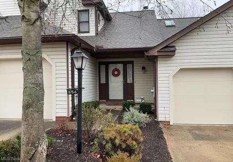 875 Hampton Cir #6, Aurora, OH 44202 photo 6