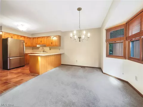 875 Hampton Cir #6, Aurora, OH 44202 photo 10