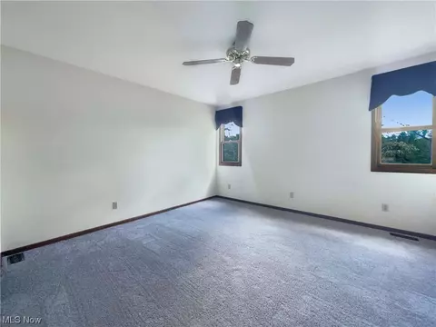 875 Hampton Cir #6, Aurora, OH 44202 photo 5