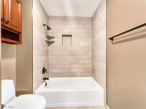 875 Hampton Cir #6, Aurora, OH 44202 photo 18