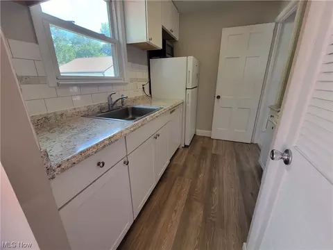 521 E 250th St, Euclid, OH 44132 photo 12