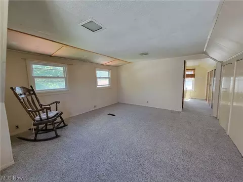 521 E 250th St, Euclid, OH 44132 photo 27