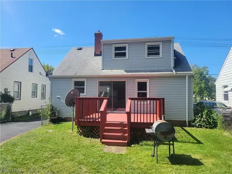 521 E 250th St, Euclid, OH 44132 photo 7