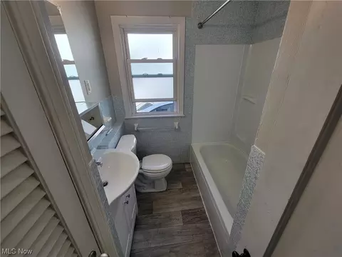 521 E 250th St, Euclid, OH 44132 photo 16