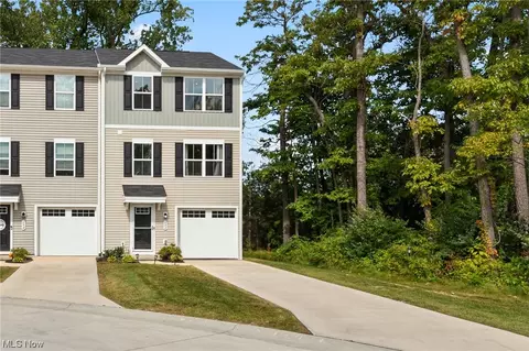 682 Pine Spring Dr, Painesville, OH 44077