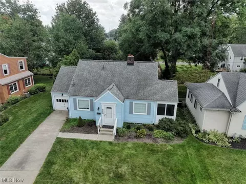2220 Washington Blvd NW, Canton, OH 44709