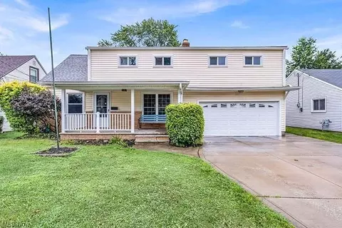 30100 Phillips Ave, Wickliffe, OH 44092