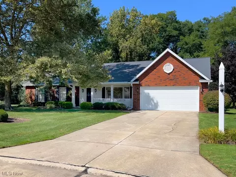 9583 Dublin Ln, Mentor, OH 44060