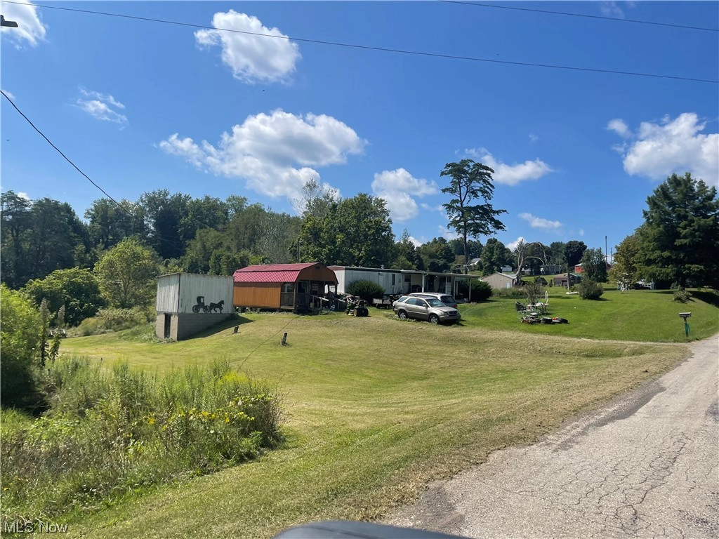 42135 W Un RD  
