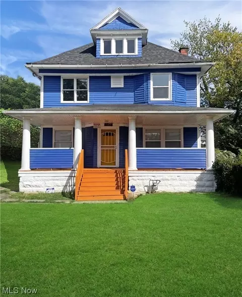 1187 Carlyon Rd, Cleveland, OH 44112