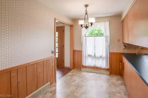 3909 Bellwood Dr NW, Canton, OH 44708 photo 6