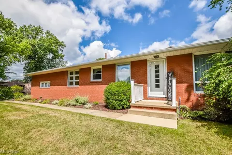 3909 Bellwood Dr NW, Canton, OH 44708 photo 1
