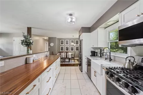 1484 Centerview Dr, Copley, OH 44321 photo 7