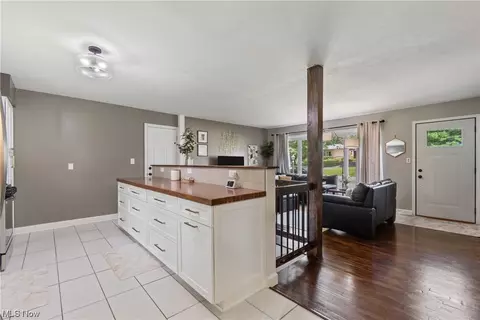 1484 Centerview Dr, Copley, OH 44321 photo 10